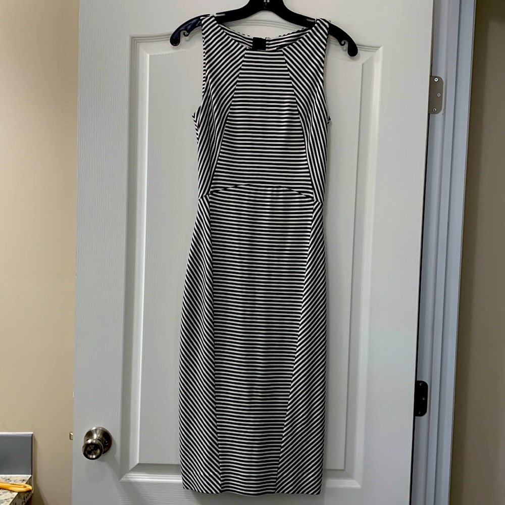 Banana Republic Black & White Striped Knit Dress size 0.